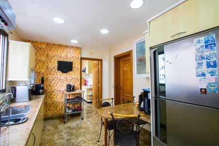 Apartamento à venda com 183m², 3 quartos e 3 vagas Apartamento à venda com 183m², 3 quartos e 3 vagasCozinha