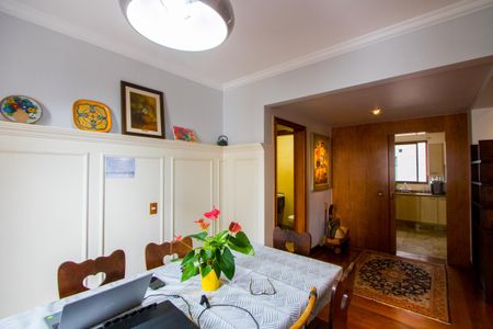 Apartamento à venda com 183m², 3 quartos e 3 vagas Apartamento à venda com 183m², 3 quartos e 3 vagasSala