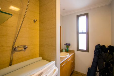 Apartamento à venda com 183m², 3 quartos e 3 vagas Apartamento à venda com 183m², 3 quartos e 3 vagasBanheiro do quarto 3