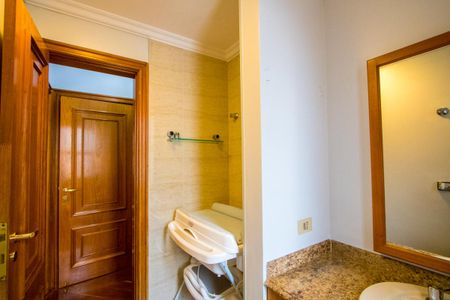 Apartamento à venda com 183m², 3 quartos e 3 vagas Apartamento à venda com 183m², 3 quartos e 3 vagasBanheiro do quarto 2