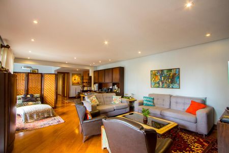 Apartamento à venda com 183m², 3 quartos e 3 vagas Apartamento à venda com 183m², 3 quartos e 3 vagasSala