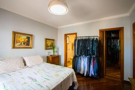 Apartamento à venda com 183m², 3 quartos e 3 vagas Apartamento à venda com 183m², 3 quartos e 3 vagasQuarto - Suíte