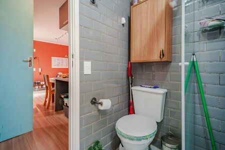 Apartamento para alugar com 45m², 2 quartos e 2 vagas Apartamento para alugar com 45m², 2 quartos e 2 vagasBanheiro