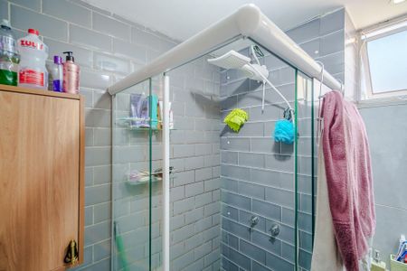Apartamento para alugar com 45m², 2 quartos e 2 vagas Apartamento para alugar com 45m², 2 quartos e 2 vagasBanheiro