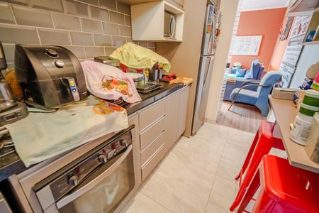 Apartamento para alugar com 45m², 2 quartos e 2 vagas Apartamento para alugar com 45m², 2 quartos e 2 vagasCozinha
