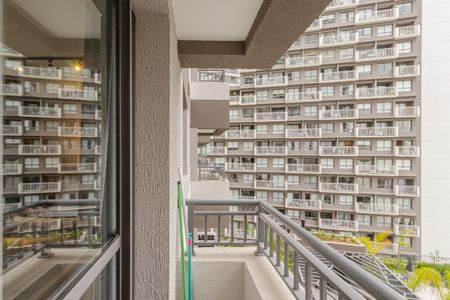Studio para alugar com 27m², 1 quarto e sem vaga Studio para alugar com 27m², 1 quarto e sem vagaSacada