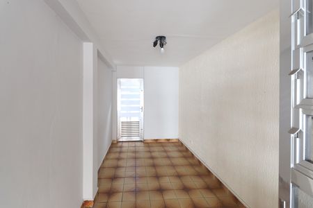 Casa à venda com 100m², 2 quartos e 2 vagasHall
