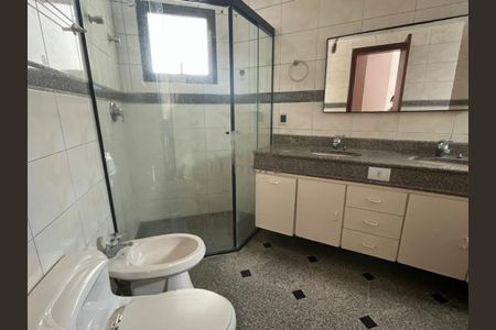 Apartamento para alugar com 238m², 4 quartos e 4 vagas
