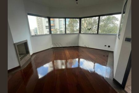 Apartamento para alugar com 238m², 4 quartos e 4 vagas