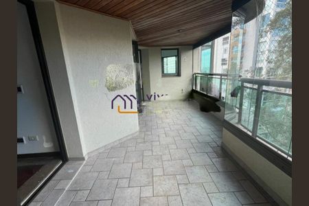 Apartamento para alugar com 238m², 4 quartos e 4 vagas