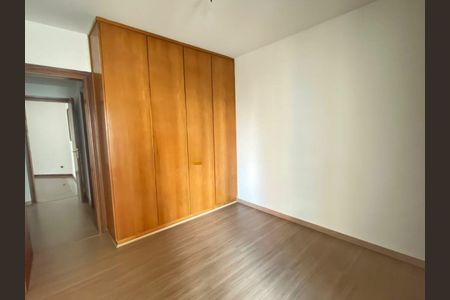 Apartamento para alugar com 238m², 4 quartos e 4 vagas