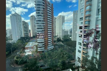 Apartamento para alugar com 238m², 4 quartos e 4 vagas