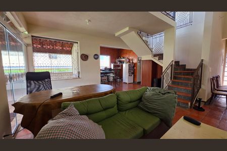Casa de condomínio à venda com 1000m², 5 quartos e 5 vagas