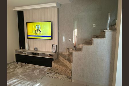 Casa à venda com 120m², 3 quartos e 1 vaga Casa à venda com 120m², 3 quartos e 1 vagaSala