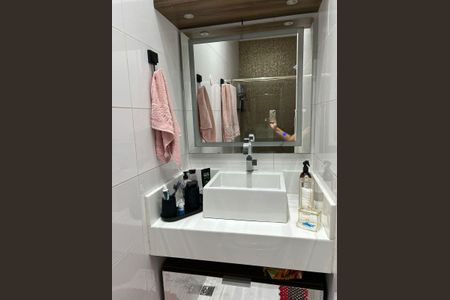 Casa à venda com 120m², 3 quartos e 1 vaga Casa à venda com 120m², 3 quartos e 1 vagaBanheiro