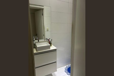 Casa à venda com 120m², 3 quartos e 1 vaga Casa à venda com 120m², 3 quartos e 1 vagaBanheiro