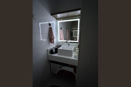 Casa à venda com 120m², 3 quartos e 1 vaga Casa à venda com 120m², 3 quartos e 1 vagaBanheiro