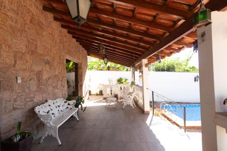 Casa para alugar com 200m², 5 quartos e 5 vagasVaranda 