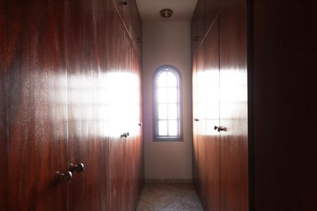 Casa para alugar com 200m², 5 quartos e 5 vagasSuíte 2 