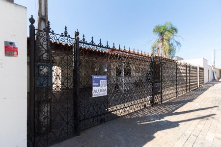 Casa para alugar com 200m², 5 quartos e 5 vagasPlaca 