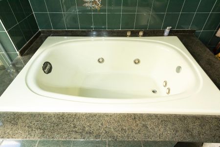 Casa para alugar com 200m², 5 quartos e 5 vagasBanheiro Suíte 2 
