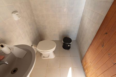 Casa para alugar com 200m², 5 quartos e 5 vagasBanheiro Edícula 