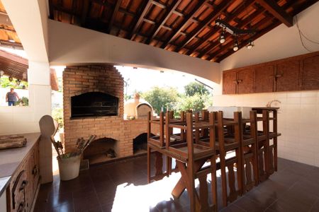 Casa para alugar com 200m², 5 quartos e 5 vagasÁrea gourmet