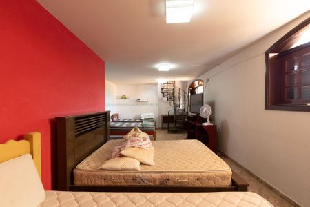 Casa para alugar com 200m², 5 quartos e 5 vagasSuíte 1 