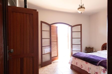 Casa para alugar com 200m², 5 quartos e 5 vagasSuíte 2 
