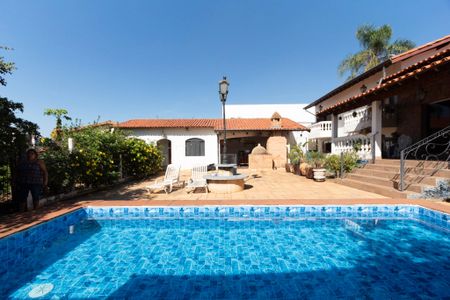 Casa para alugar com 200m², 5 quartos e 5 vagasPiscina 