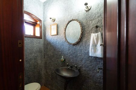 Casa para alugar com 200m², 5 quartos e 5 vagasLavabo 