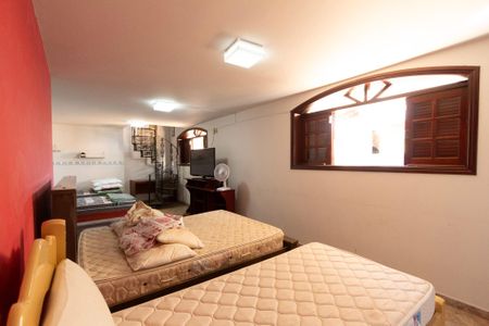 Casa para alugar com 200m², 5 quartos e 5 vagasSuíte 1 
