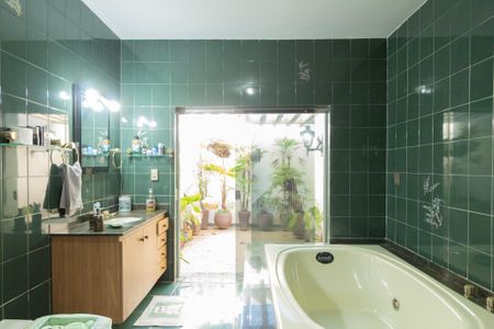 Casa para alugar com 200m², 5 quartos e 5 vagasBanheiro Suíte 2 