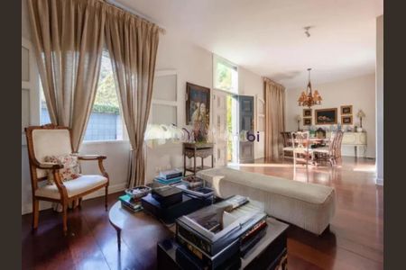 Casa para alugar com 4 quartos, 350m² em Morumbi, São Paulo