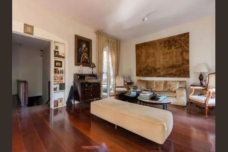 Casa para alugar com 4 quartos, 350m² em Morumbi, São Paulo