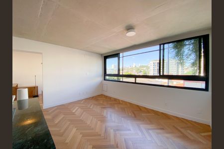 Sala de apartamento à venda com 2 quartos, 59m² em Vila Ipojuca, São Paulo