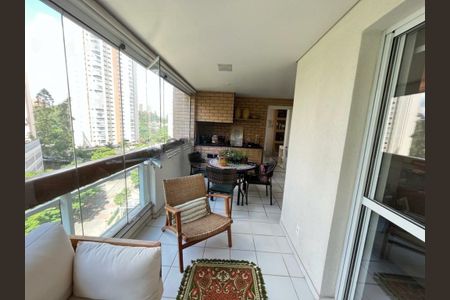 Apartamento para alugar com 168m², 3 quartos e 3 vagas