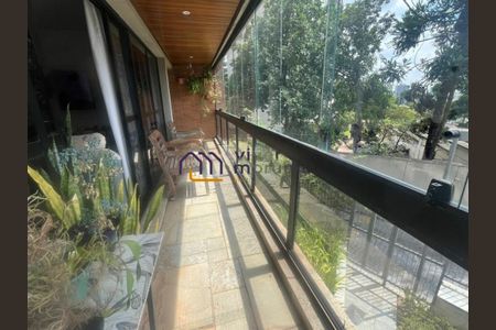 Apartamento para alugar com 185m², 4 quartos e 3 vagas