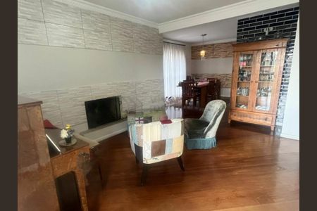 Apartamento para alugar com 185m², 4 quartos e 3 vagas
