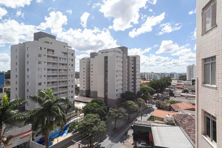 Apartamento para alugar com 70m², 2 quartos e 1 vaga Apartamento para alugar com 70m², 2 quartos e 1 vagaVaranda da Sala - Vista