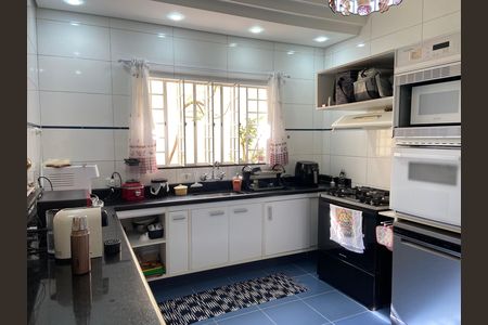 Cozinha de casa à venda com 4 quartos, 240m² em Vila Gomes, São Paulo