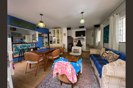 Sala de casa à venda com 4 quartos, 240m² em Vila Gomes, São Paulo