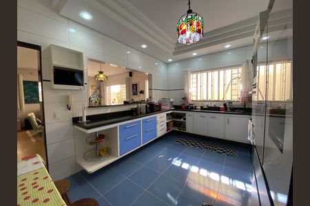 Cozinha de casa à venda com 4 quartos, 240m² em Vila Gomes, São Paulo