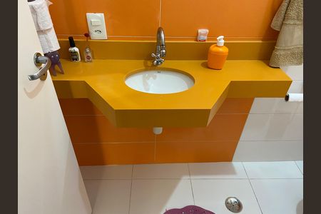 Sala - Lavabo de casa à venda com 4 quartos, 240m² em Vila Gomes, São Paulo