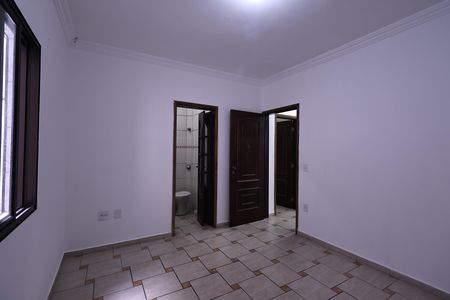 Casa à venda com 300m², 3 quartos e 3 vagas Casa à venda com 300m², 3 quartos e 3 vagasSuite