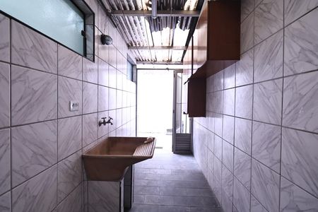 Casa à venda com 300m², 3 quartos e 3 vagas Casa à venda com 300m², 3 quartos e 3 vagasLavanderia