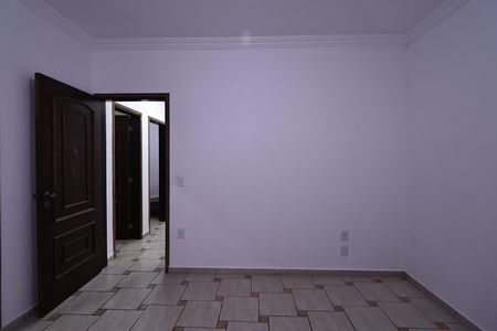 Casa à venda com 300m², 3 quartos e 3 vagas Casa à venda com 300m², 3 quartos e 3 vagasSuite