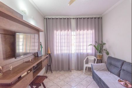 Casa à venda com 158m², 3 quartos e 3 vagasSala