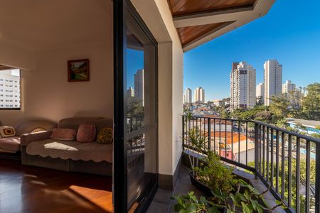 Apartamento à venda com 140m², 3 quartos e 3 vagas Apartamento à venda com 140m², 3 quartos e 3 vagasVaranda da Sala