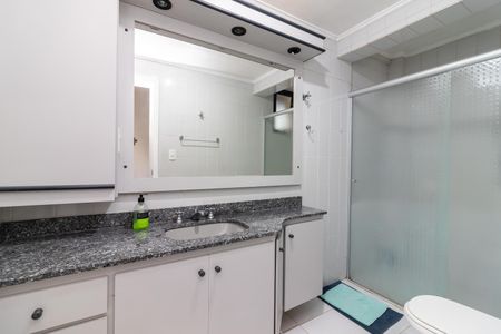 Apartamento à venda com 140m², 3 quartos e 3 vagas Apartamento à venda com 140m², 3 quartos e 3 vagasBanheiro da Suíte